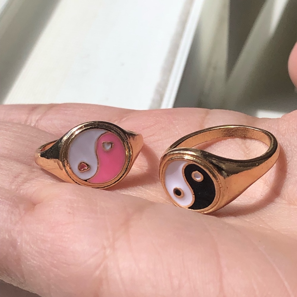 Rings/ gold w pink/ gold w black